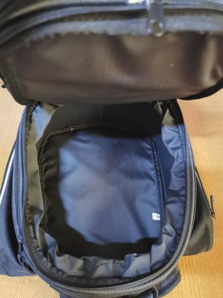 Bolsa sobre depósito moto negra