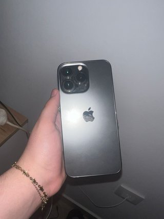 iPhone 13 Pro Apple