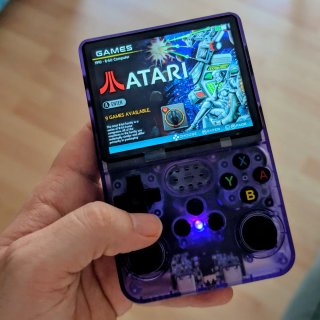Consola Portátil Multiplataforma