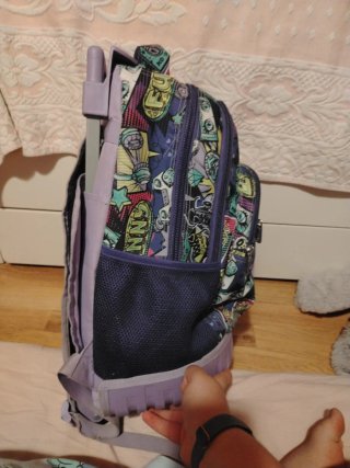 Mochila con ruedas divertida