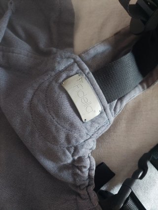 Mochila porteo Fidella bebe ergonómica