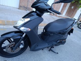 Kymco Agility 125cc pegatina C pocos klm