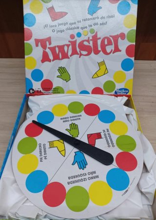 Juego de mesa Twister Hasbro Gaming