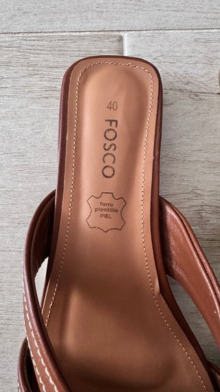Sandalias de piel marrón talla 40