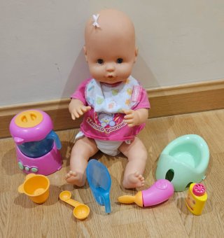 Nenuco Muñeca con Accesorios