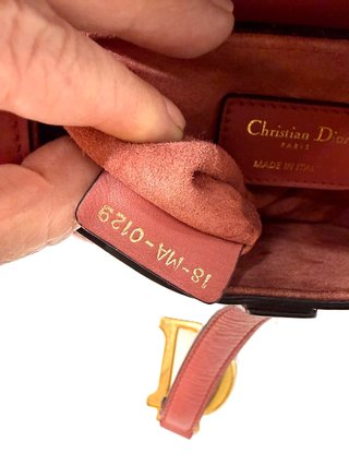 Bolso Christian Dior Mini Saddle Dorado Rojo