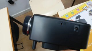 Proyector LED pequeño compacto