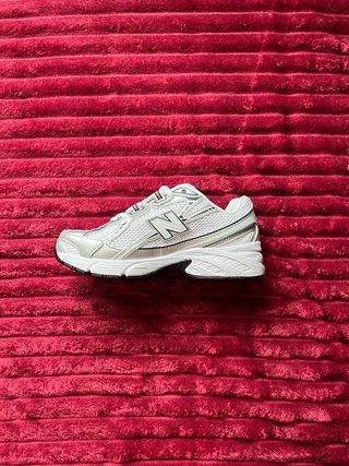 New Balance 740 Mujer Blancas y Azules