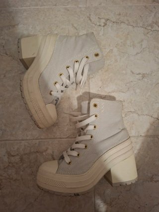 Converse Botas con Tacón Beige y Blanco