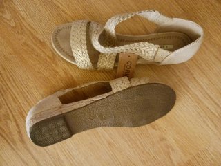 Sandalias Corina Beige y Doradas