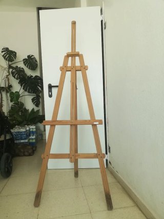 Caballete de madera para pintar