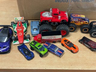 Lote Juguetes Coches y Camiones