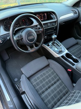 Audi A4 S LINE, LIBRO DE MANTENIMIENTO COMPLETO!!