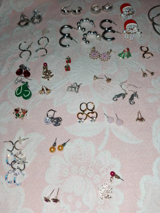 Lote bisutería pulseras y collar