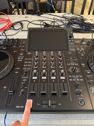 AlphaTheta XDJ-AZ + Maleta UDG Semi rigida