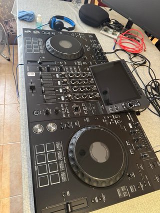 AlphaTheta XDJ-AZ + Maleta UDG Semi rigida