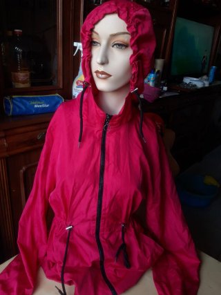 Parka rosa con capucha Talla M