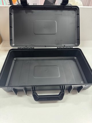 Caja de herramientas negra portátil