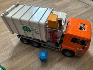 Lote Juguetes Bruder Camión Basura, Tractor, etc