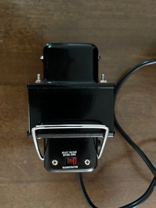 Transformador DGK TC500W Step Up/Down 500W