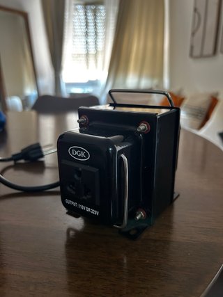 Transformador DGK TC500W Step Up/Down 500W