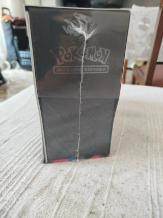 Caja Entrenador Élite Pokémon Oscuridad Absoluta