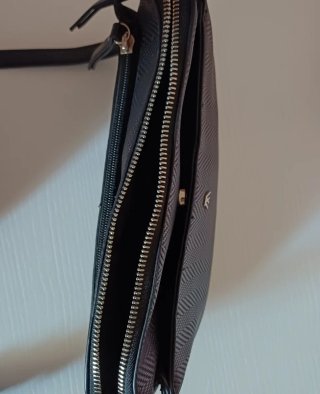 Bolso negro bandolera