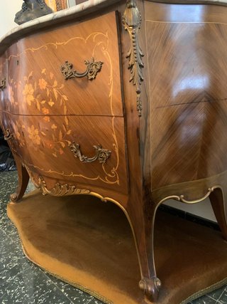 Cómoda recibidor de madera con mármol