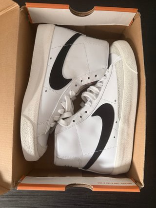 Nike Blazer Mid '77 Blancas Talla 37.5