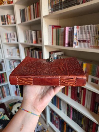Taccuino in cuoio realizzato a mano