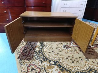 MUEBLE AUXILIAR BAJO / 2 PUERTAS