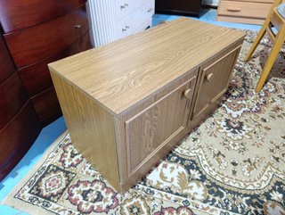 MUEBLE AUXILIAR BAJO / 2 PUERTAS