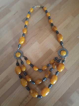Collana etnica