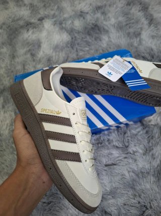 Adidas spezial