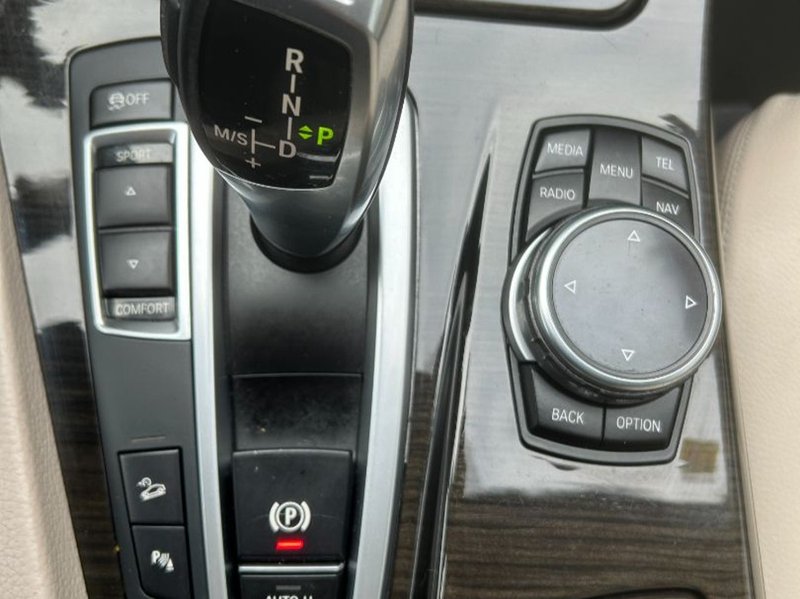BMW Serie 5 530 d Touring xDrive 2013, foto 16