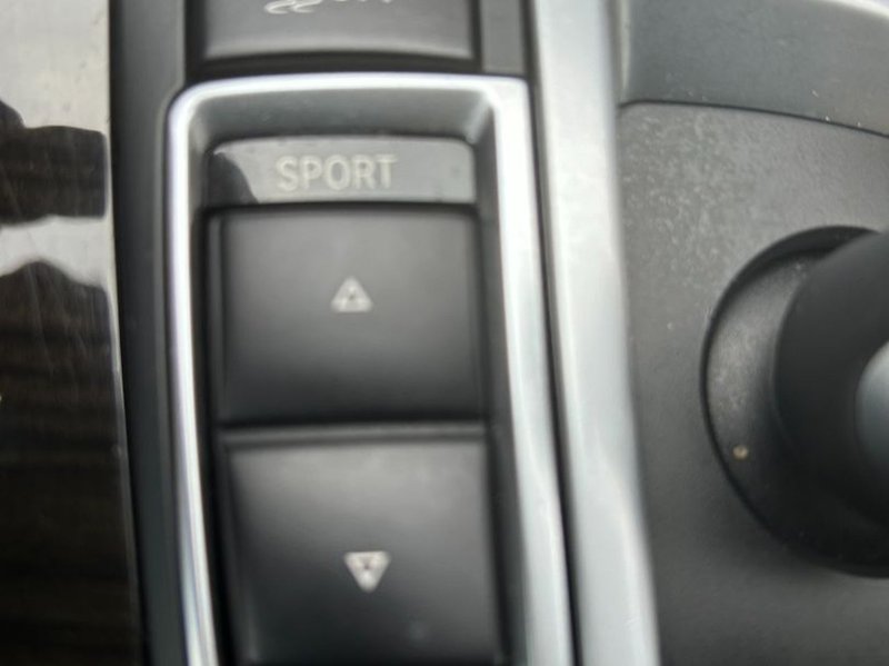BMW Serie 5 530 d Touring xDrive 2013, foto 17
