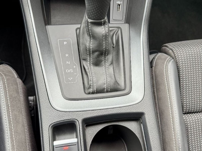 Audi Q3 2019, foto 16