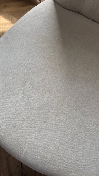 Silla comedor de tela con patas de madera