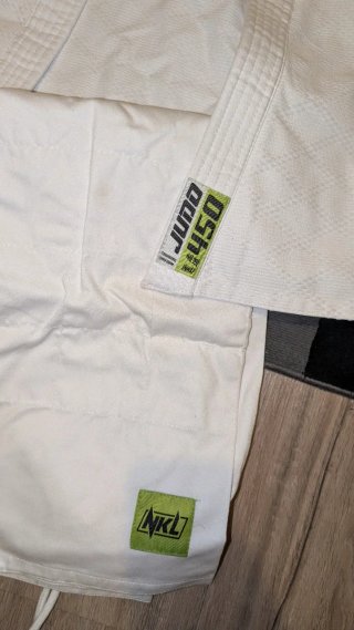 Kimono totalmente nuevo del gym golden Albacete
