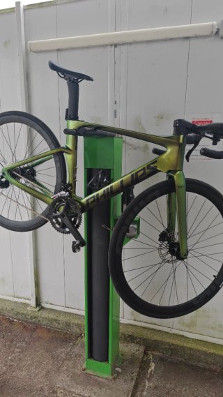 Bicicleta gravel carbono. Talla M. A estrenar.