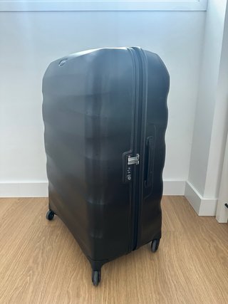 Maleta Samsonite Negra Rígida