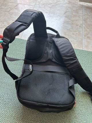 Mochila de viaje negra