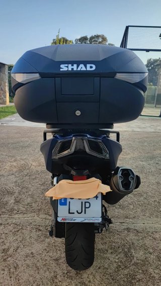 Kymco AK 550 Maxi Scooter Azul