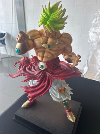 Figura Broly Super Saiyan Dragon Ball Z