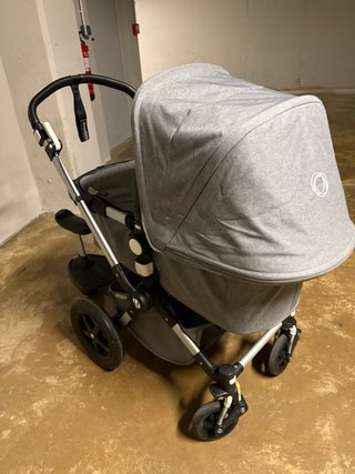 Bugaboo Cameleon gris con patinete
