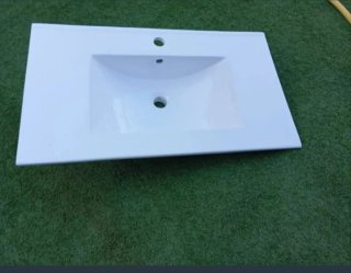 Lavabo de cerámica blanco