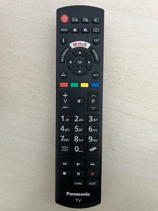 Smart TV Panasonic 24 HD TX-24FS350E + Mando
