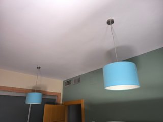Lámparas turquesas de dormitorio infantil
