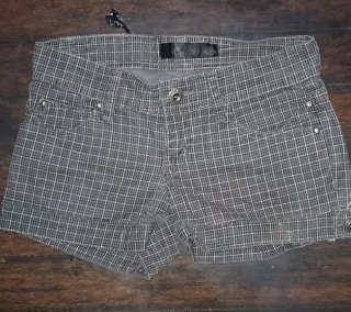 Consegna di abbigliamento taglia S