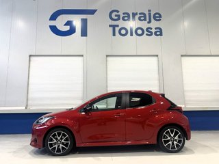 Toyota Yaris Style Hybrid